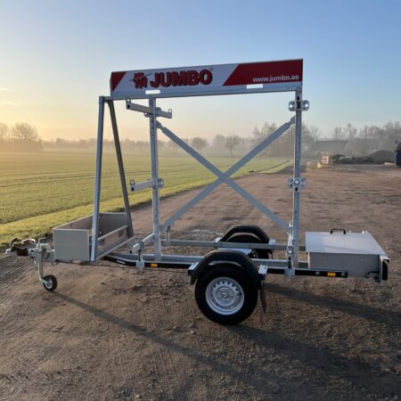 Scaffolding trailer without scaffolding